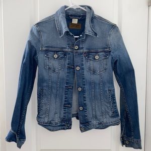 Levis womens jean jacket size S